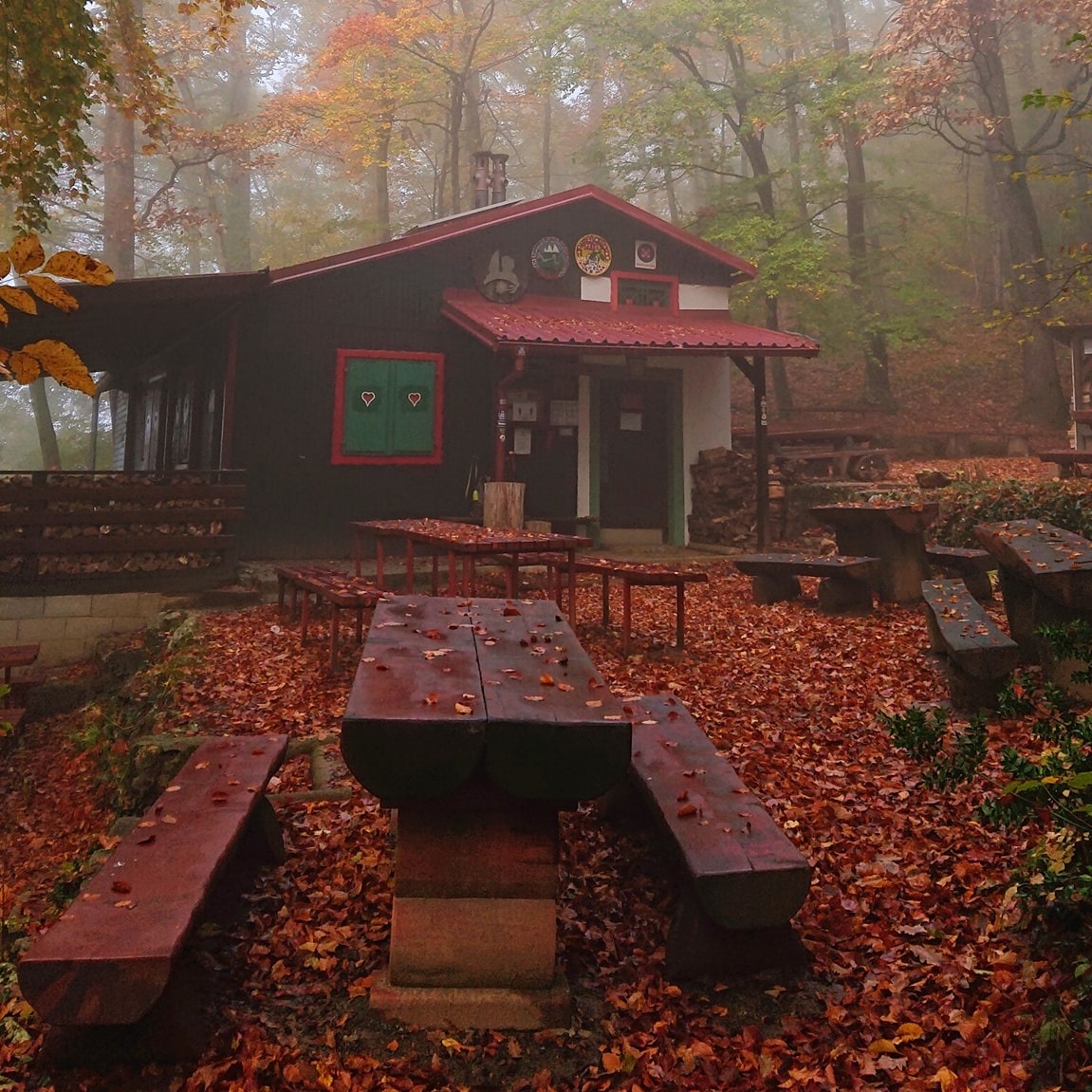planinarska-kuca-kameni-svati-pd-susedgrad.jpg